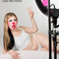 Amandine Kuhlmann, Cash Me Online