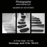 Escaliers en noir et blanc : Siobhan Mlacak