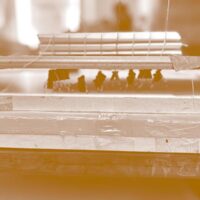 Façonnage : cahiers reliés, couverture ouvragée