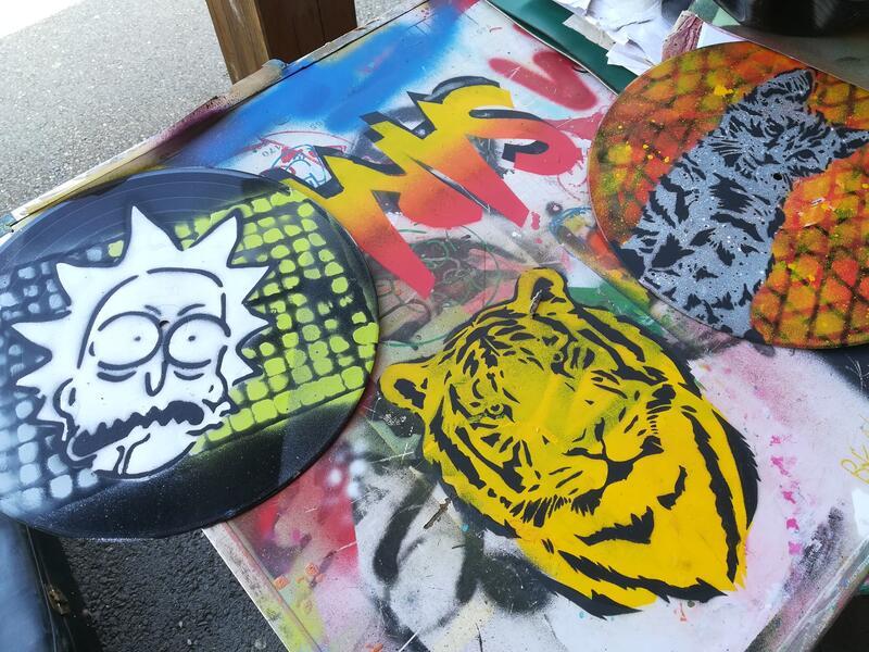 Ateliers street-art sur disques vinyles