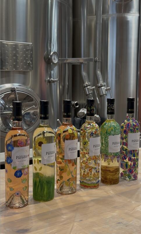 Atelier peinture sur bouteille au Château Paradis