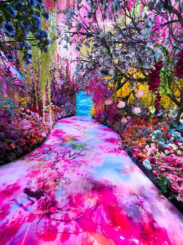 Mika Ninagawa with EiM, Alive with Shadows