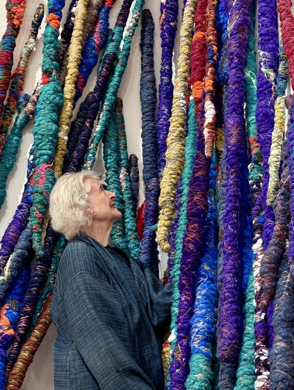 Sheila Hicks : Au-delà